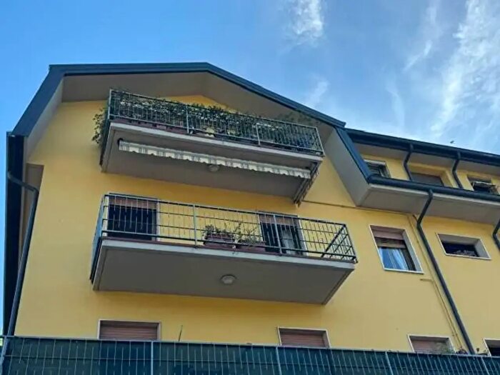 Appartamento con 5 locali in vendita in Via Val di Sambro, Monzuno
