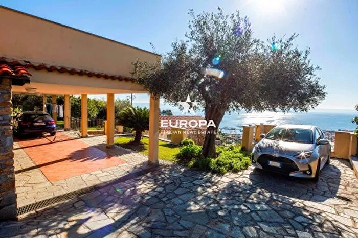 Casa con 5 locali in vendita in Strada Villetta, Sanremo