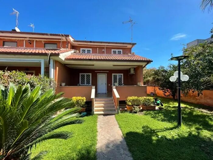 Casa con 5 locali in vendita in Via Renato Fucini, Anzio