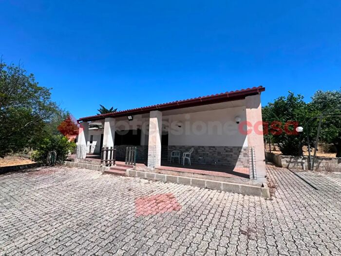 Casa quadrilocale in vendita in Strada Monti del Duca, Martina Franca