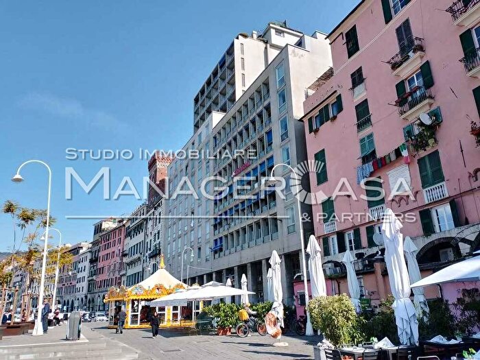 Appartamento bilocale in affitto in Via di Sottoripa, Caricamento, Genova