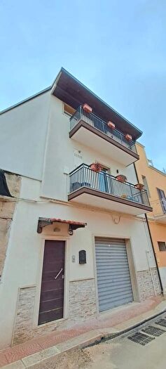 Casa quadrilocale in vendita in Via Roma Leporano Taranto, Leporano