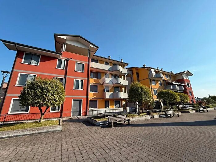 Appartamento quadrilocale in affitto in Via dei Faggi, Azzano Decimo