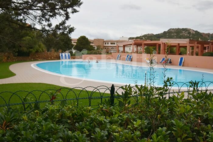 Appartamento trilocale in vendita in Via della Bilancia, Olbia