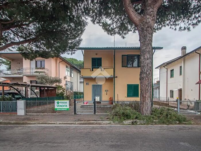 Casa con 7 locali in vendita in Via Malva Sud, Cervia