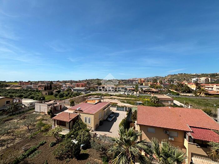 Appartamento trilocale in vendita in Via Lombardia, Agrigento