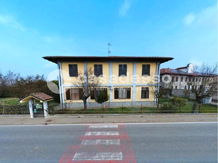 Appartamento trilocale in vendita in Via Avogadro di Collombiano, Salasco