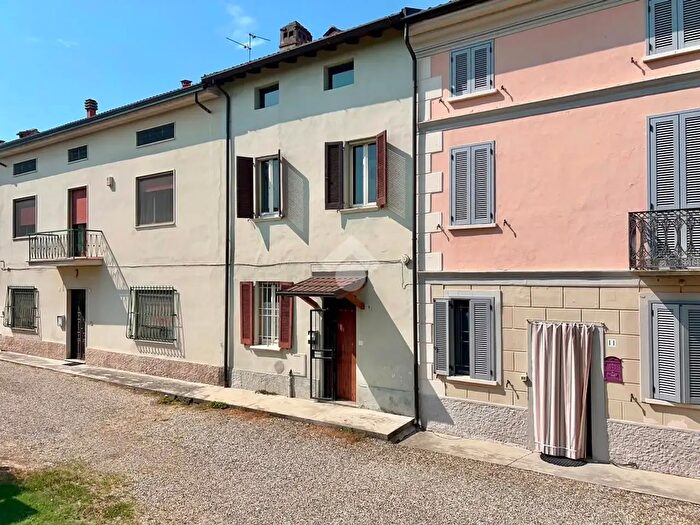 Casa trilocale in vendita in Via Palazzo, Mezzanino