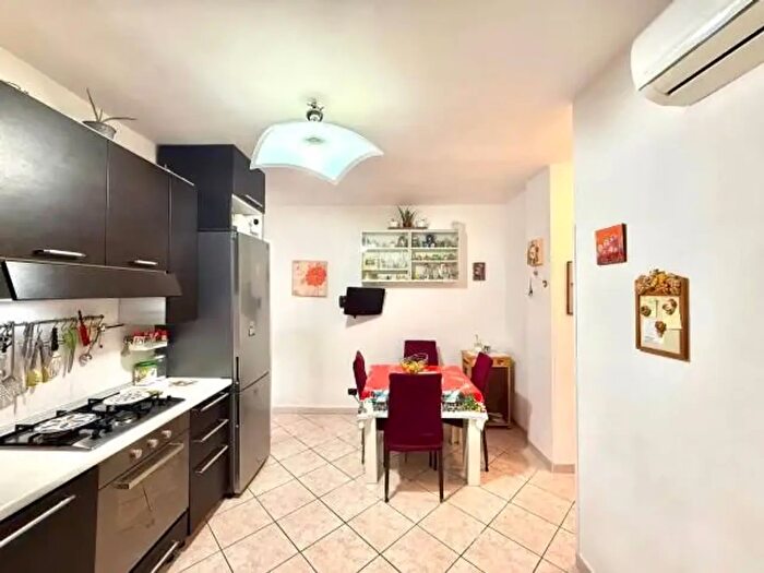 Appartamento trilocale in vendita in Via Amalfi, Pomezia
