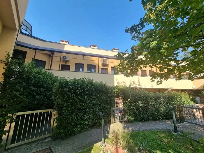 Appartamento bilocale in vendita in Via del Laghetto, Limbiate