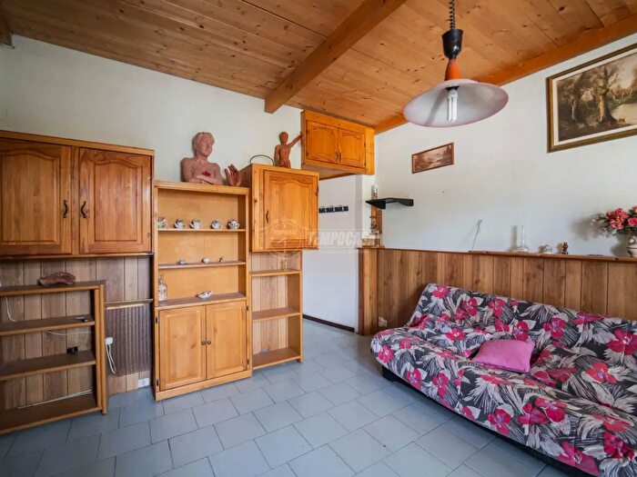 Appartamento bilocale in vendita in Via Arona, Vigevano