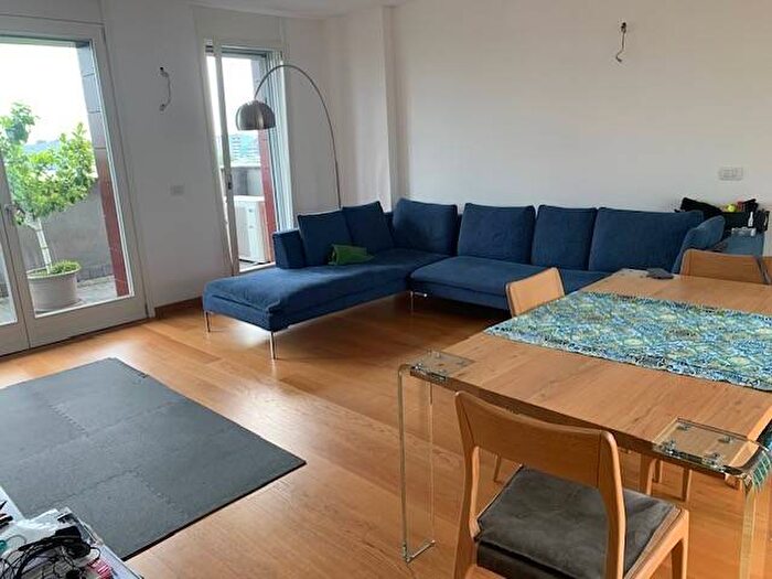 Appartamento trilocale in affitto in Navigli Darsena, Milano