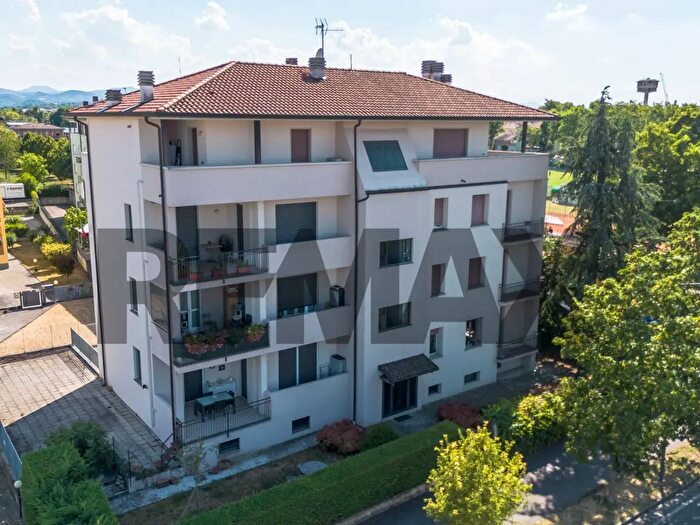 Appartamento con 5 locali in vendita in Viale Martiri della Libertà, Fidenza