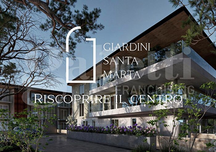 Appartamento quadrilocale in vendita in Via Santa Marta, Aversa