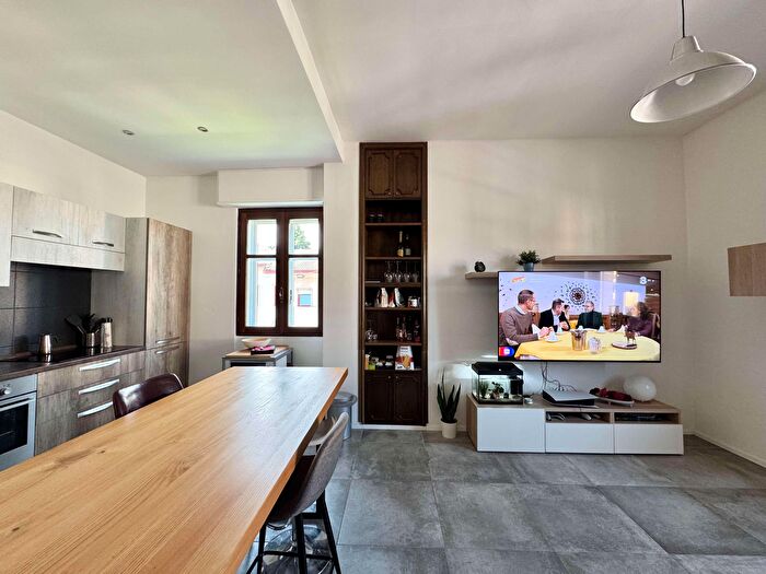 Case in Vendita e in Affitto - 2