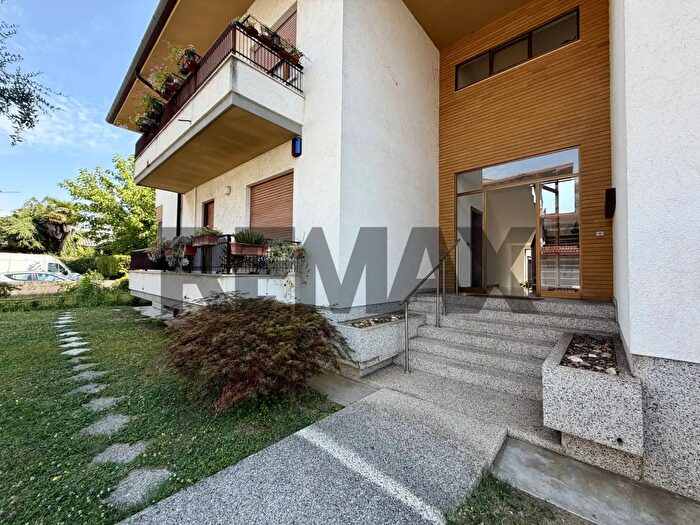 Appartamento trilocale in vendita in Via Pagnacco, Udine