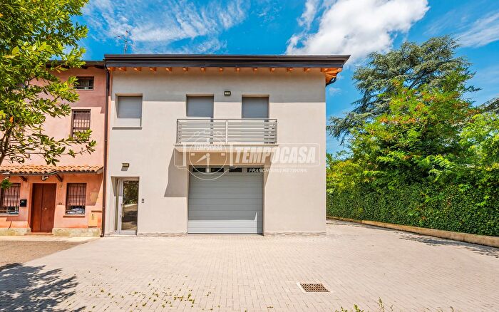 Casa trilocale in vendita in Via Canale, Casalgrande