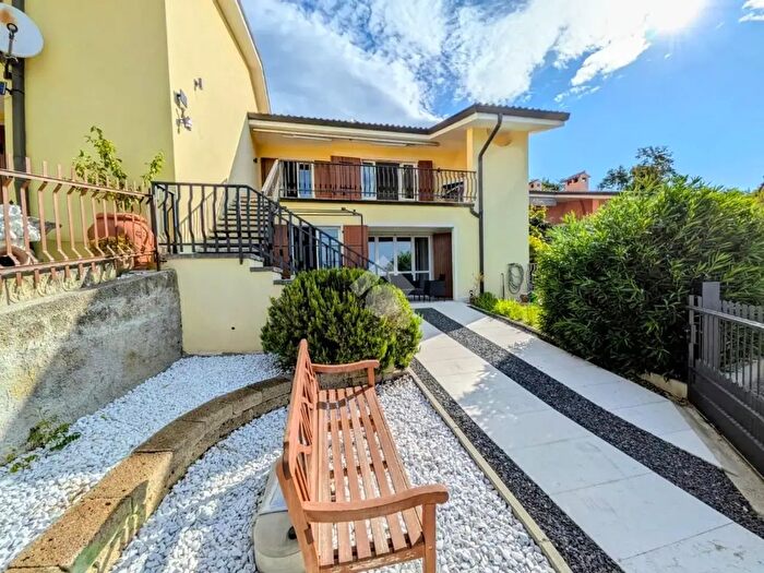 Casa con 6 locali in vendita in Via Bisse, Caprino Veronese