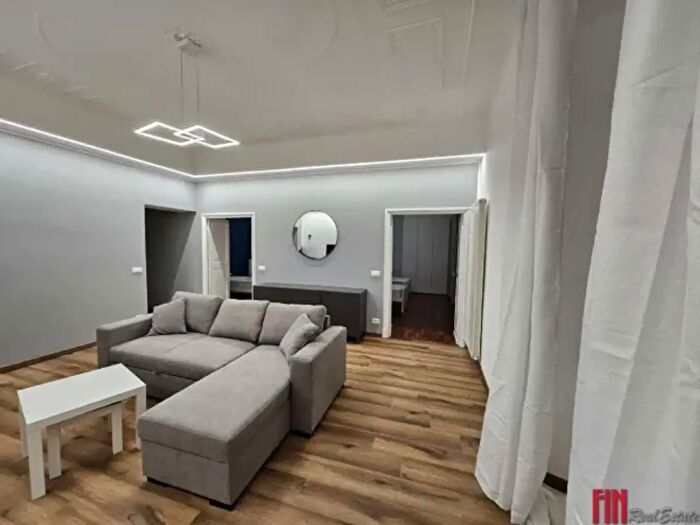 Appartamento trilocale in affitto in Via Vigna, Genova