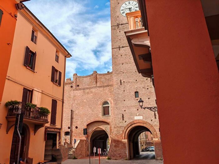 Appartamento quadrilocale in affitto in Via Matteotti, Centro, Castel San Pietro Terme