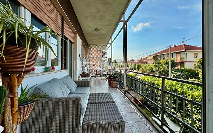 Appartamento con 5 locali in vendita in Via Camillo Benso Conte di Cavour, Rivalta Di Torino