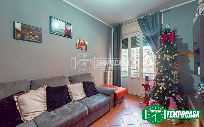 Appartamento trilocale in vendita in Via Giuseppe Garibaldi, Novi Ligure