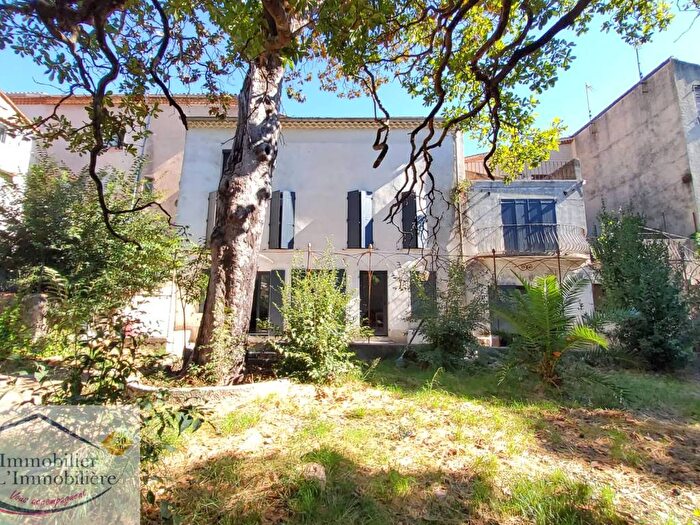 Casa con 6 locali in vendita in Cuers