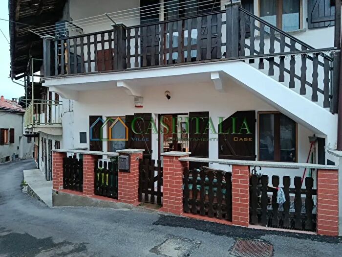 Casa quadrilocale in vendita in Vicolo Solferino, Buttigliera Alta