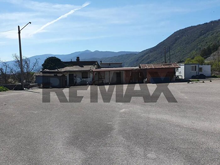 Casa quadrilocale in vendita in Avezzano
