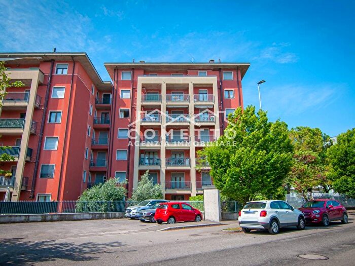 Appartamento bilocale in affitto in Via Regina Adelaide, Borgo Roma, Verona