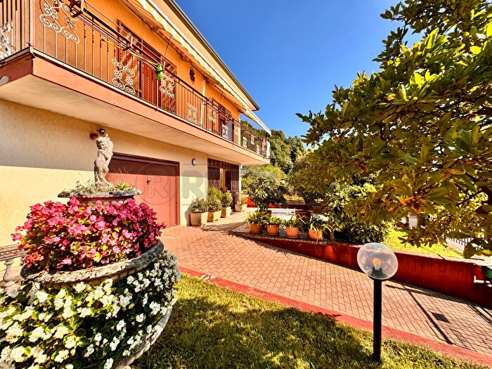 Casa con 10 locali in vendita in Via Carducci, Cornedo Vicentino