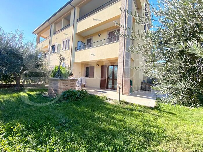 Appartamento trilocale in vendita in Via Credaro, Perugia