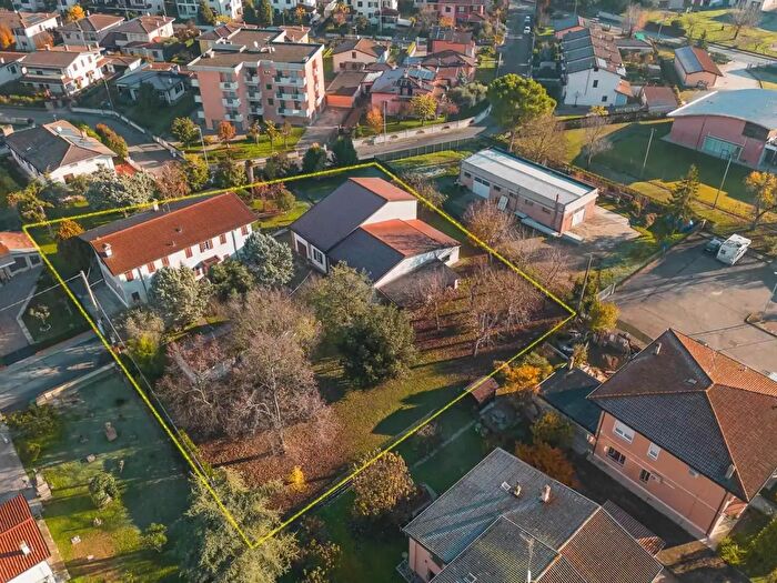 Case in Vendita e in Affitto - 3