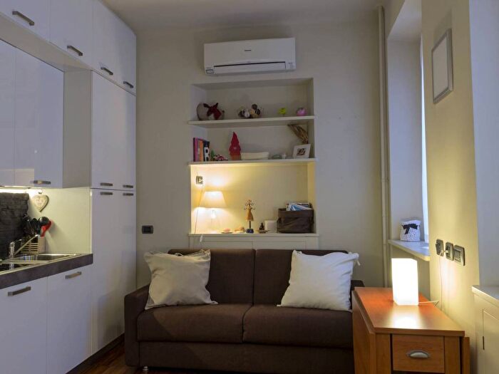 Appartamento monolocale in affitto in Viale Monte Nero, Montenero, Milano