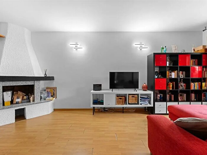 Appartamento quadrilocale in vendita in Via Lario, Buccinasco