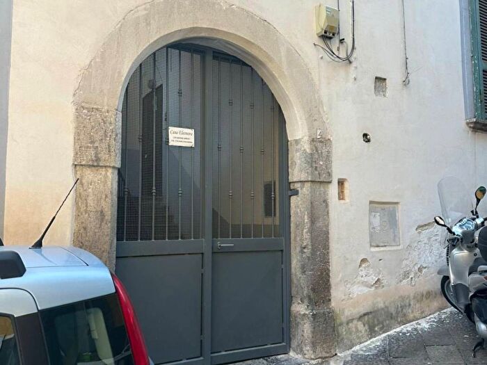 Appartamento bilocale in affitto in Vicoletto San Marco a Miradois, Sanità, Napoli