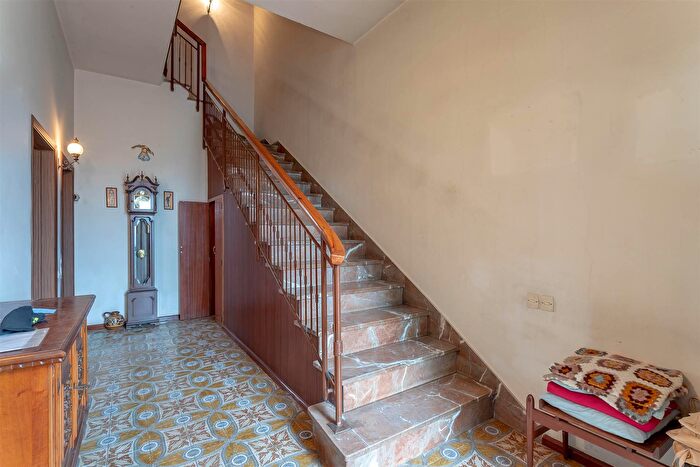 Casa con 6 locali in vendita in Via Galileo Galilei, Campi Bisenzio