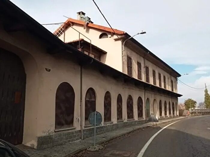 Casa con 15 locali in vendita in Corso Roma Romagnano Sesia Novara Piemonte Italia, Romagnano Sesia