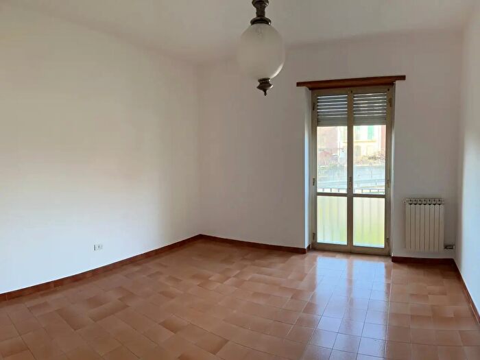 Appartamento quadrilocale in affitto in Strada Osteria, Alba