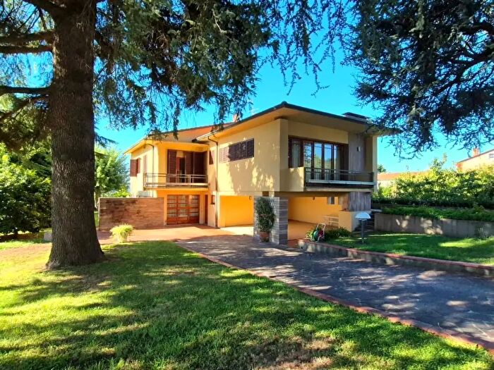 Casa con 9 locali in vendita in a delle Selvette, Capannori