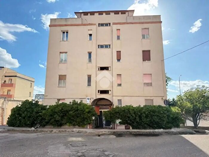 Appartamento trilocale in vendita in Via col di Lana, Cagliari