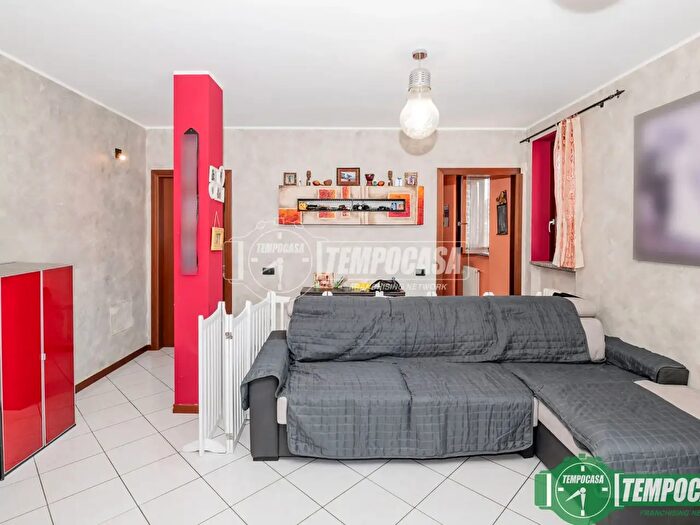 Appartamento trilocale in vendita in Via Privata Cavour F, San Giuliano Milanese