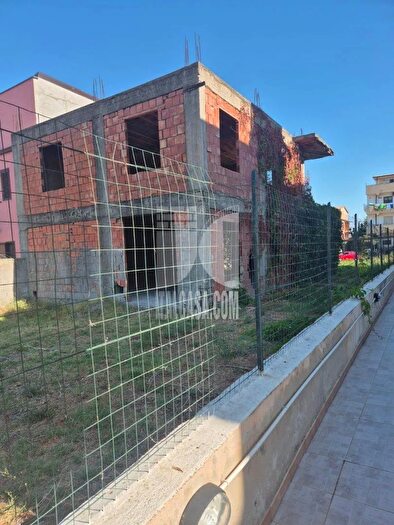 Casa quadrilocale in vendita in Via Messico, Crotone