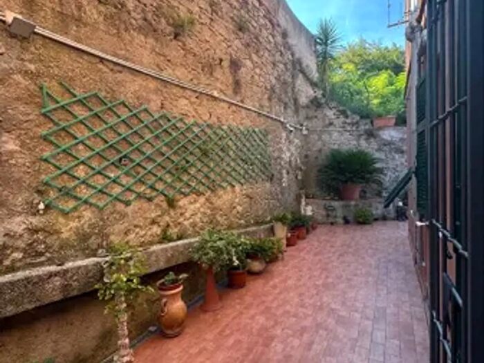 Appartamento bilocale in vendita in Via Antonio Burlando, Genova