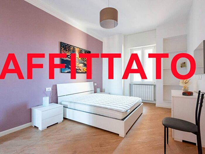 Appartamento trilocale in affitto in Via Ogerio Pane, Castelletto, Genova