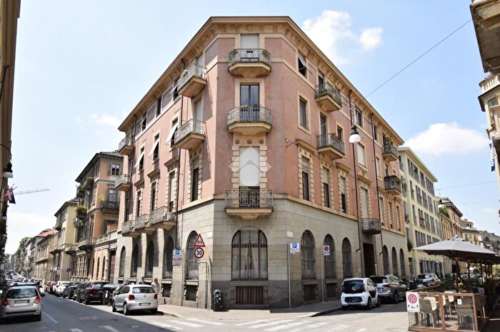 Appartamento bilocale in affitto in Via Andrea Doria, Torino