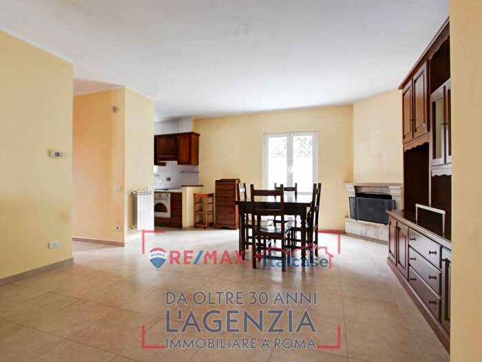 Appartamento bilocale in affitto in Via Villafalletto, Casalotti, Roma