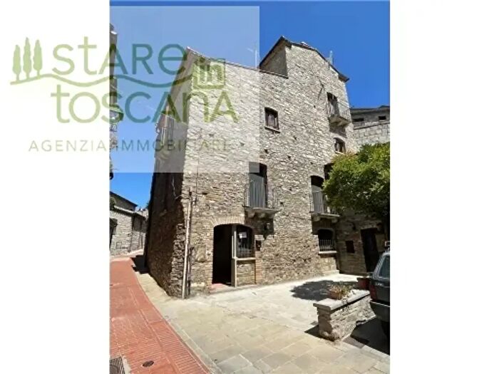 Appartamento con 6 locali in vendita in Guardia Perticara