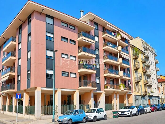 Appartamento quadrilocale in vendita in Via Salbertrand, Torino