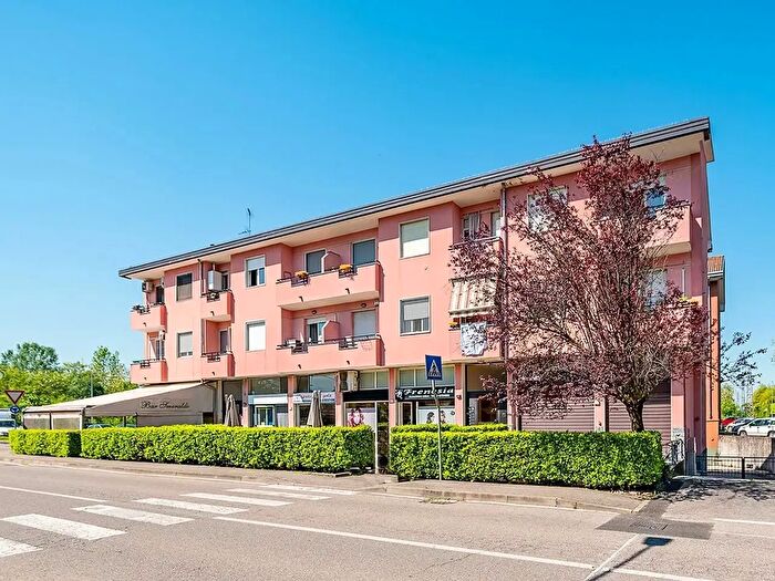 Appartamento bilocale in vendita in Lainate